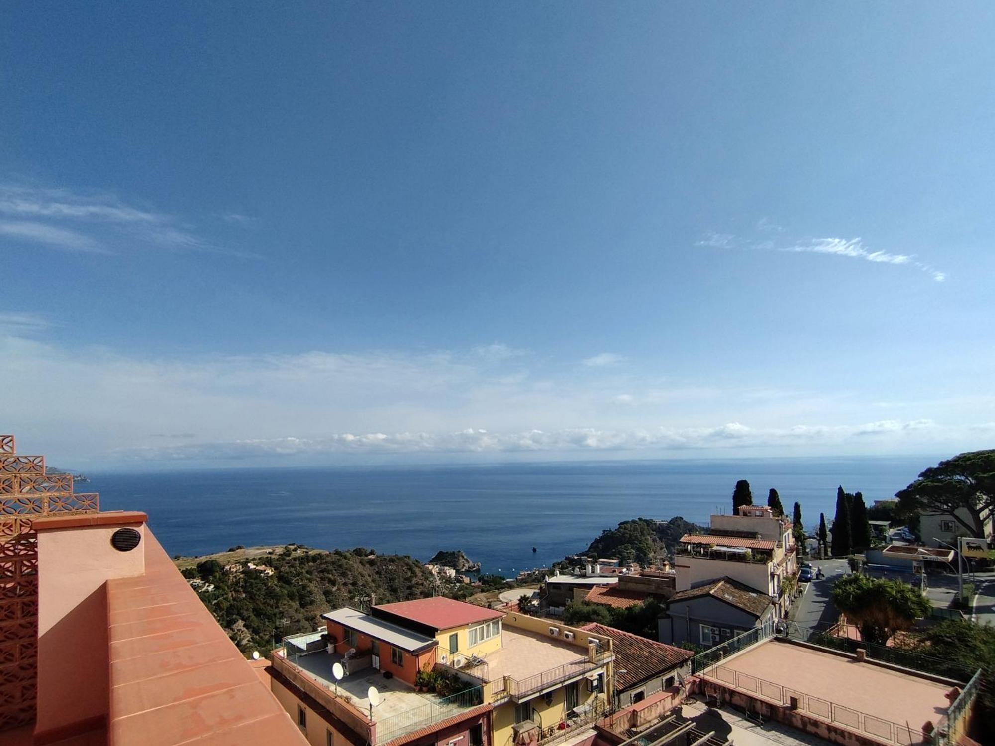 Hotel "La Pensione Svizzera" Taormina Exterior photo