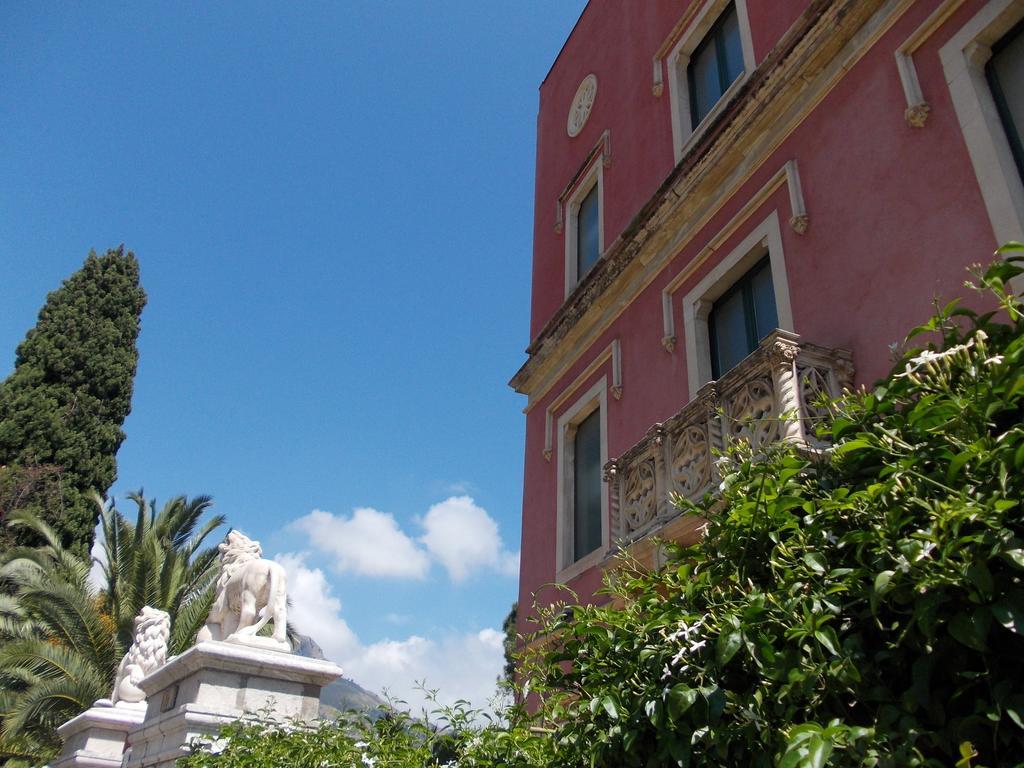 Hotel "La Pensione Svizzera" Taormina Exterior photo