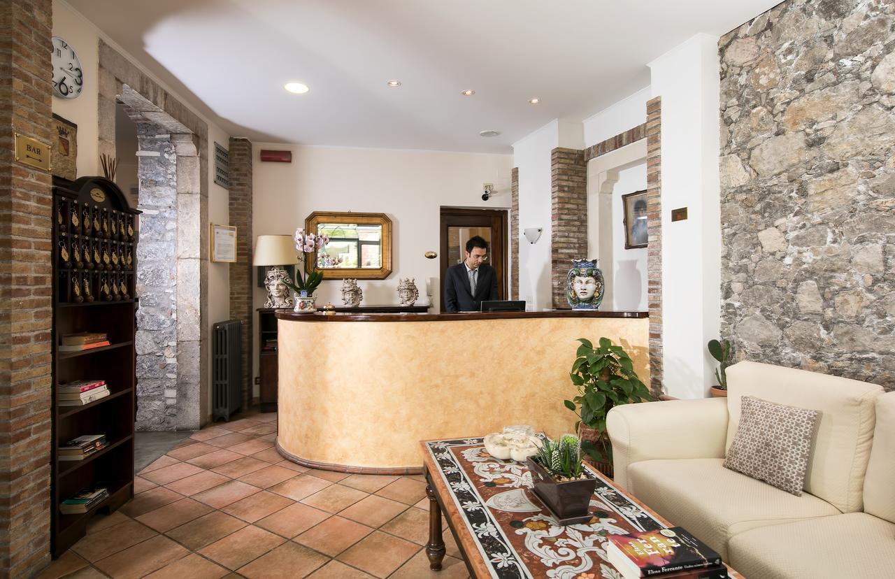 Hotel "La Pensione Svizzera" Taormina Exterior photo
