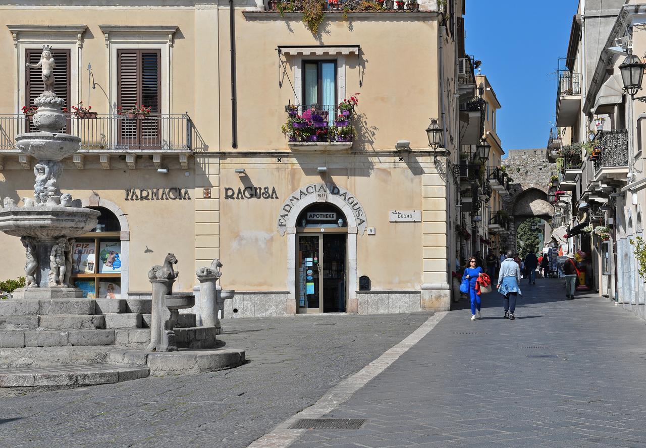 Hotel "La Pensione Svizzera" Taormina Exterior photo